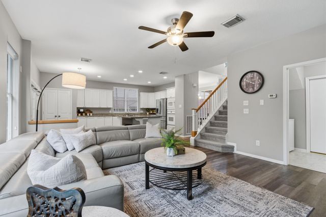 34 Redland Place, Spring, TX 77382