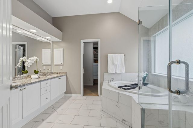 34 Redland Place, Spring, TX 77382