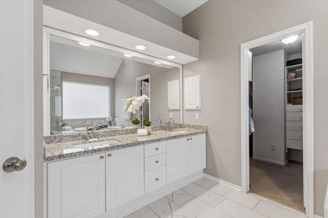 34 Redland Place, Spring, TX 77382