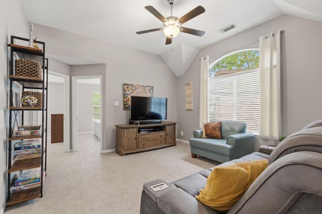 34 Redland Place, Spring, TX 77382