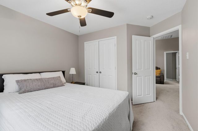 34 Redland Place, Spring, TX 77382