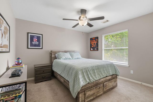 34 Redland Place, Spring, TX 77382