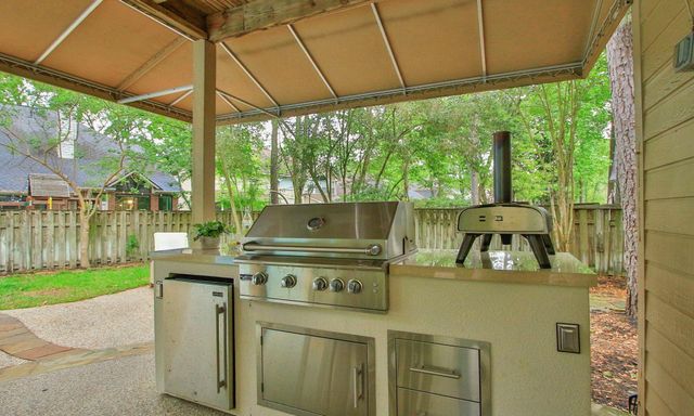 34 Redland Place, Spring, TX 77382