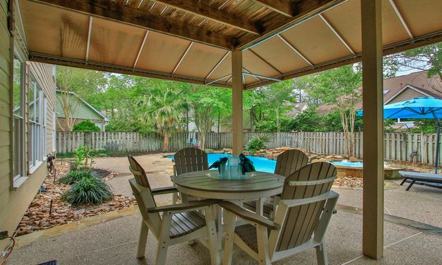 34 Redland Place, Spring, TX 77382