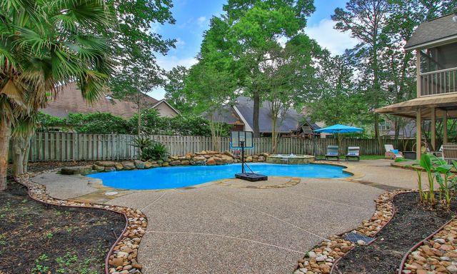 34 Redland Place, Spring, TX 77382