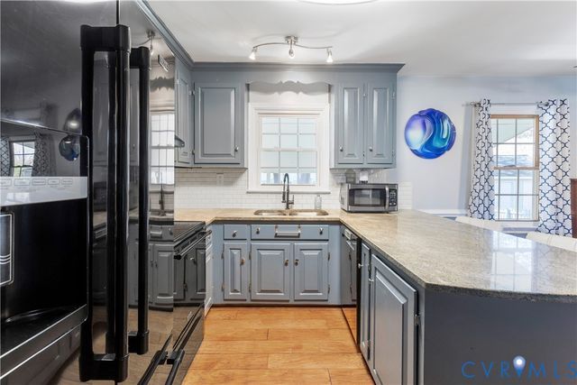 7049 Tammy Ct, Mechanicsville, VA 23111