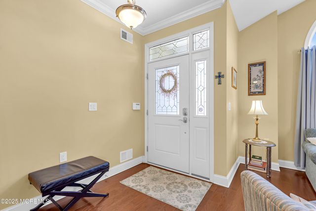 8 Ventnor Court, Waretown, NJ 08758