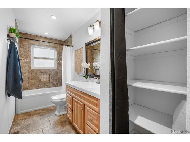 15384 E Idaho Pl, Aurora, CO 80017