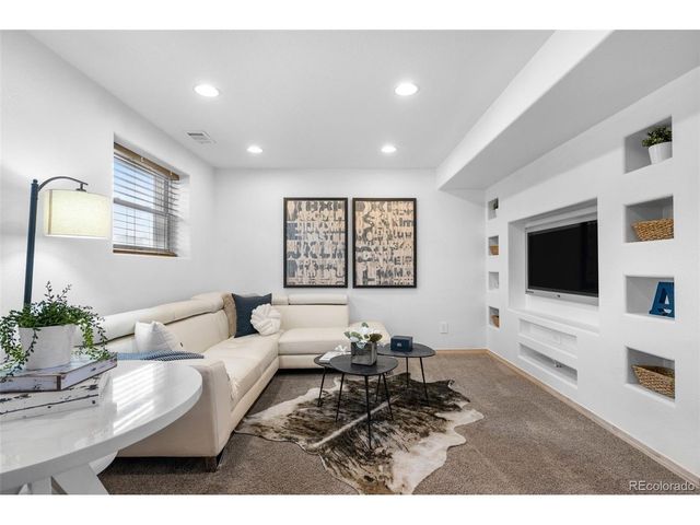 15384 E Idaho Pl, Aurora, CO 80017