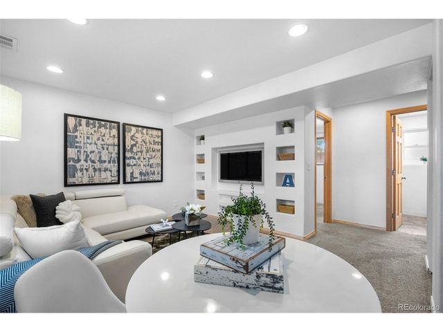 15384 E Idaho Pl, Aurora, CO 80017