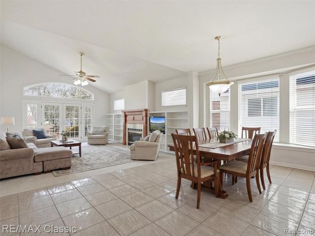 32320 Lespedeza Avenue, Garden City, MI 48135