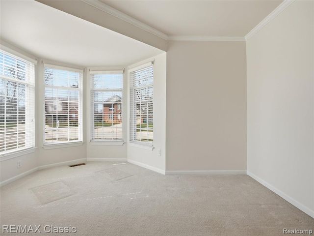 32320 Lespedeza Avenue, Garden City, MI 48135