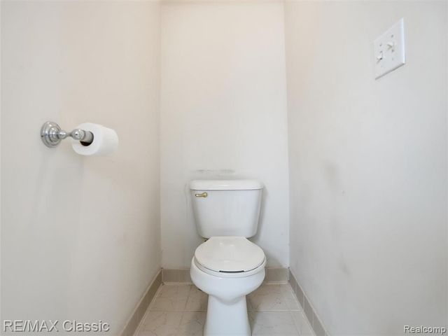 32320 Lespedeza Avenue, Garden City, MI 48135