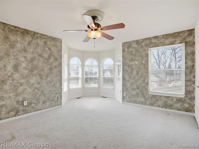 32320 Lespedeza Avenue, Garden City, MI 48135