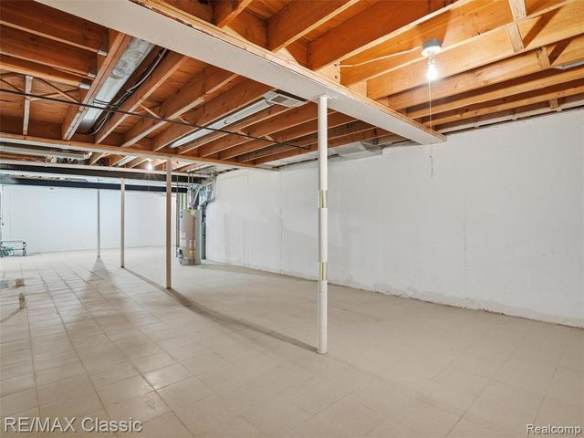 32320 Lespedeza Avenue, Garden City, MI 48135