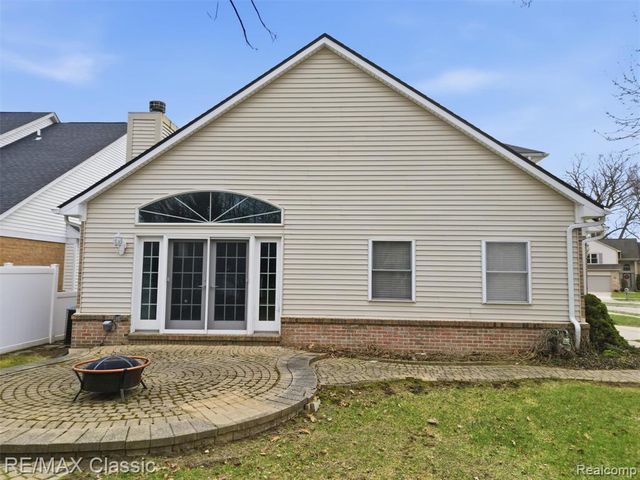 32320 Lespedeza Avenue, Garden City, MI 48135