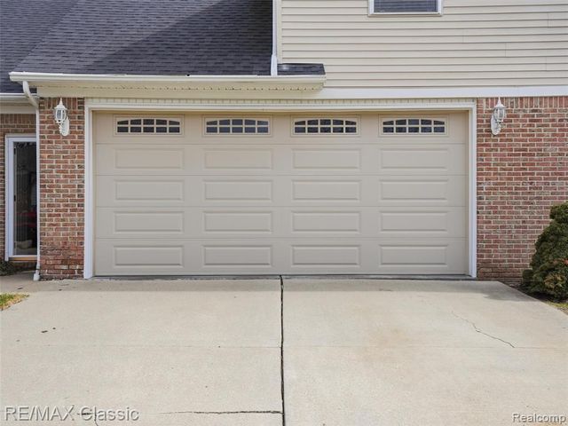 32320 Lespedeza Avenue, Garden City, MI 48135