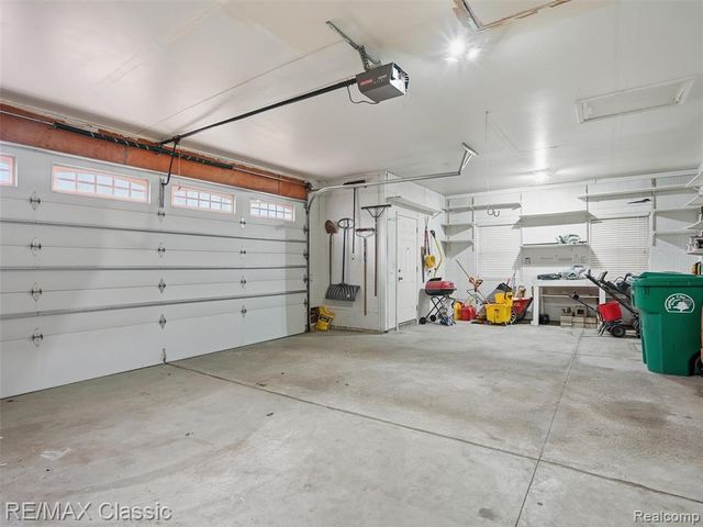 32320 Lespedeza Avenue, Garden City, MI 48135