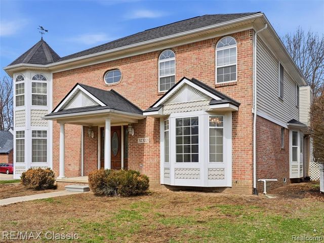 32320 Lespedeza Avenue, Garden City, MI 48135