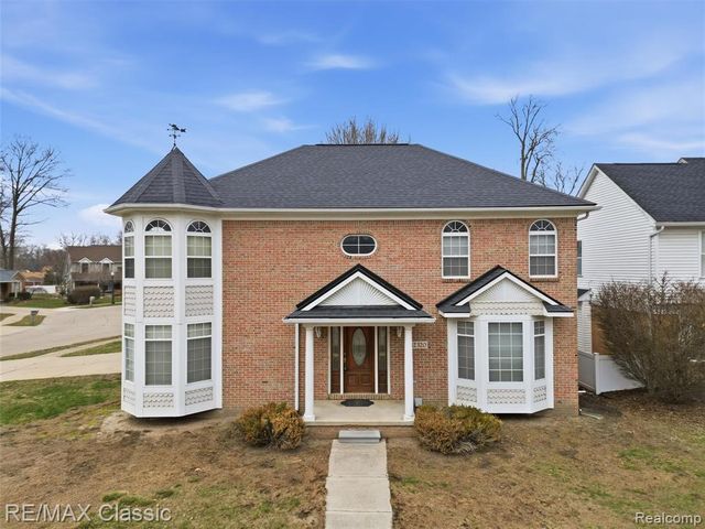 32320 Lespedeza Avenue, Garden City, MI 48135