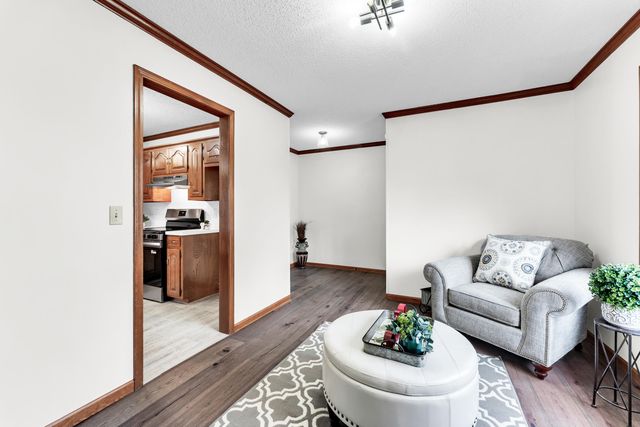 3323 N Rogers Avenue, Springfield, MO 65803