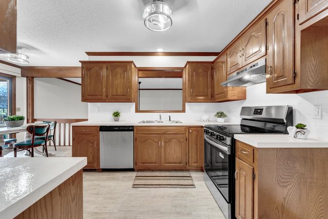 3323 N Rogers Avenue, Springfield, MO 65803