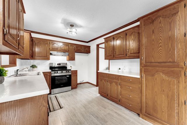 3323 N Rogers Avenue, Springfield, MO 65803