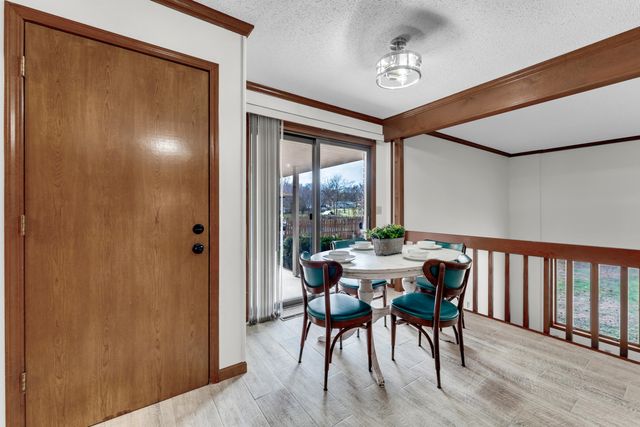 3323 N Rogers Avenue, Springfield, MO 65803