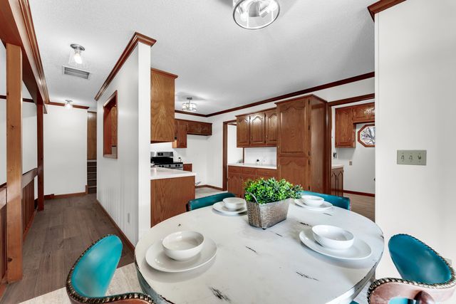 3323 N Rogers Avenue, Springfield, MO 65803