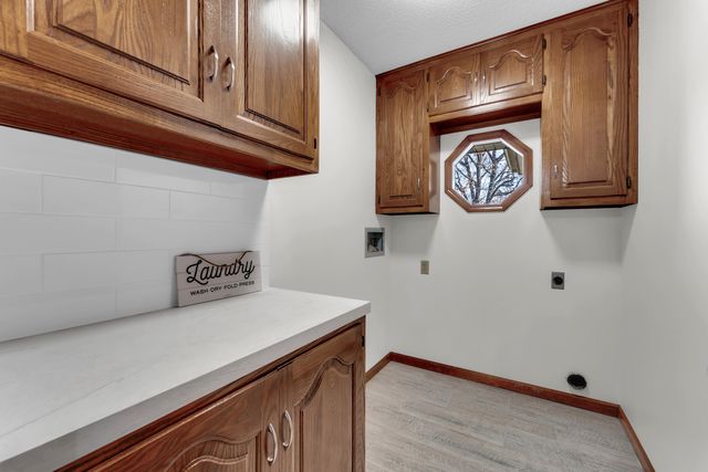 3323 N Rogers Avenue, Springfield, MO 65803