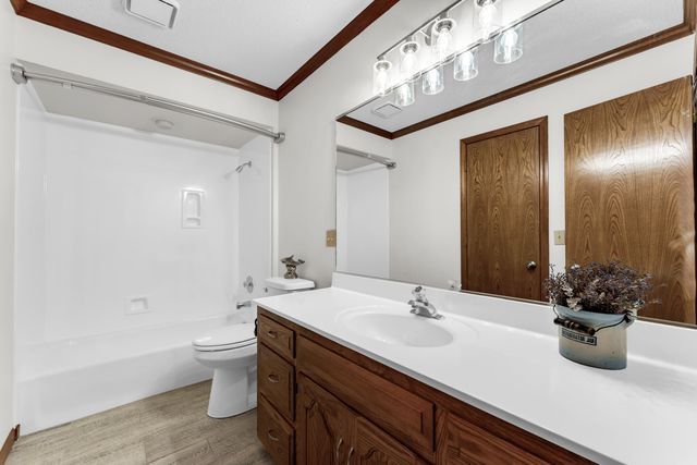 3323 N Rogers Avenue, Springfield, MO 65803