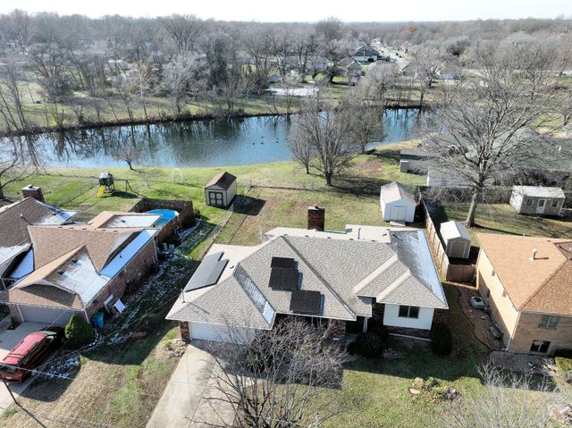 3323 N Rogers Avenue, Springfield, MO 65803