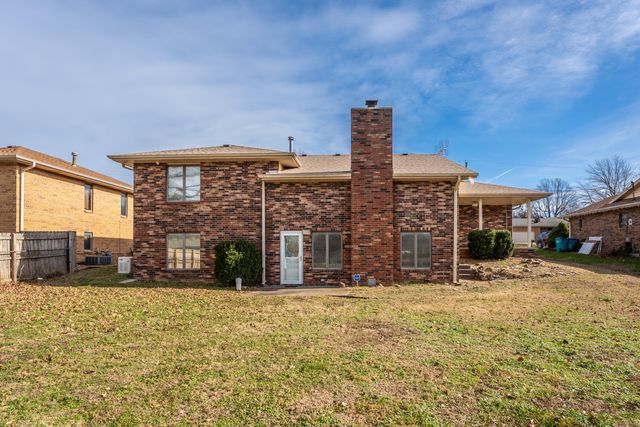 3323 N Rogers Avenue, Springfield, MO 65803