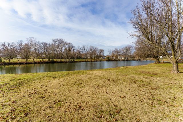 3323 N Rogers Avenue, Springfield, MO 65803