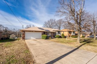 3323 N Rogers Avenue, Springfield, MO 65803