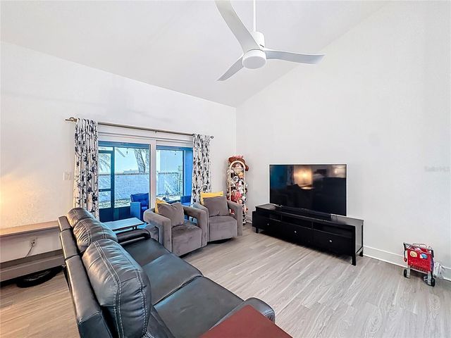 10405 CRESTO DELSOL CIRCLE, Orlando, FL 32817