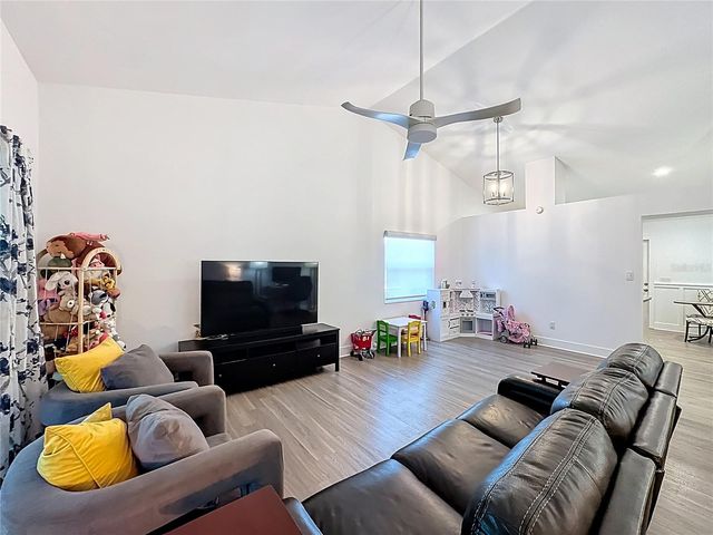 10405 CRESTO DELSOL CIRCLE, Orlando, FL 32817