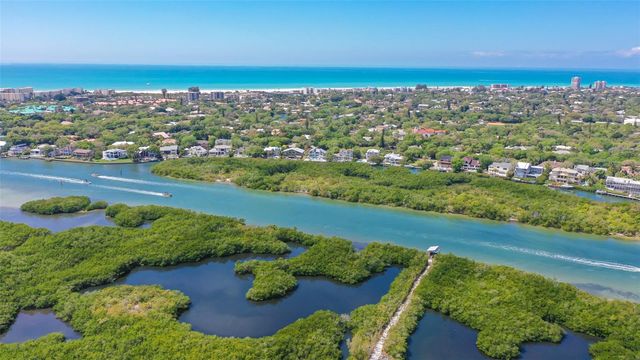 1632 STARLING DRIVE 101, Sarasota, FL 34231