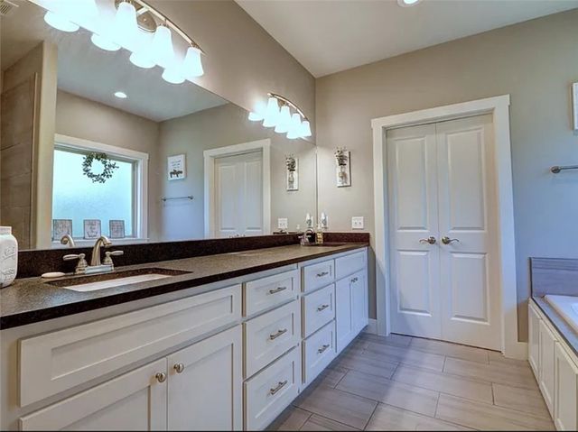 13 Kiswick Drive, Bella Vista, AR 72714