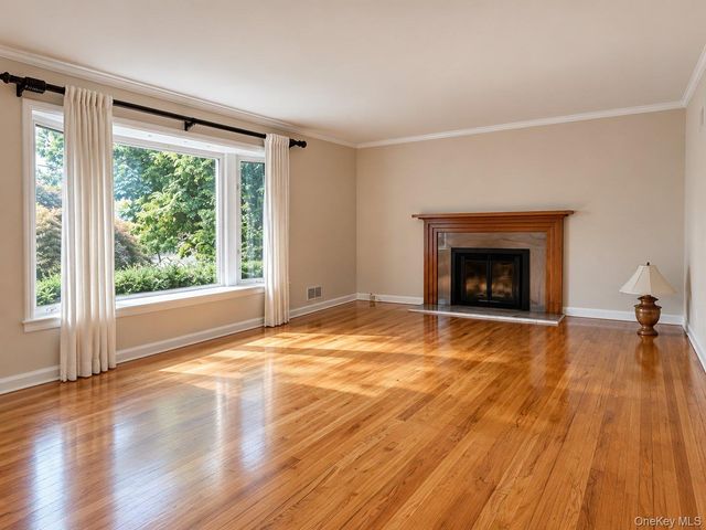 174 Waverly Road, Scarsdale, NY 10583