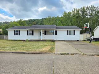 507 Dickens Drive, Mineral Wells, WV 26150