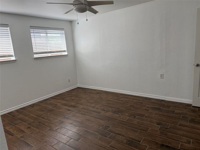 2311 Vagas Street B, Dallas, TX 75219