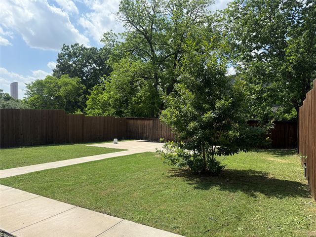 2311 Vagas Street B, Dallas, TX 75219