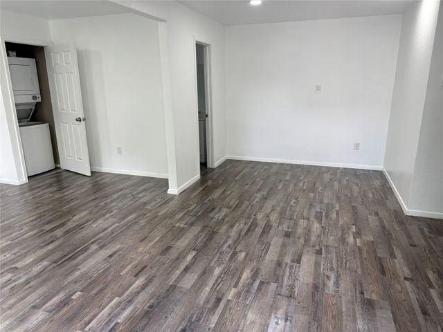 2311 Vagas Street B, Dallas, TX 75219