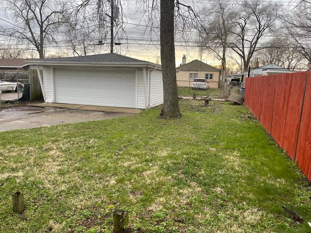12620 S Racine Avenue, Calumet Park, IL 60827