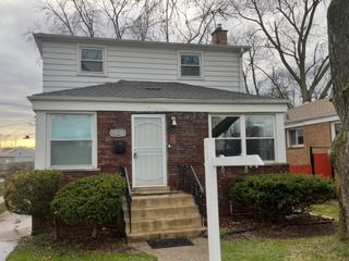 12620 S Racine Avenue, Calumet Park, IL 60827