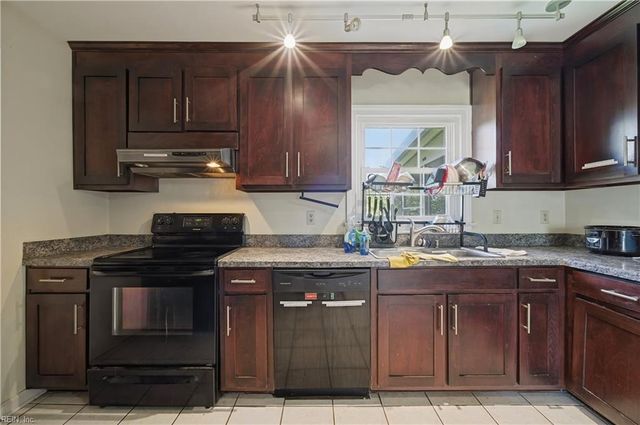 103 Santa Barbara DR, Hampton, VA 23666