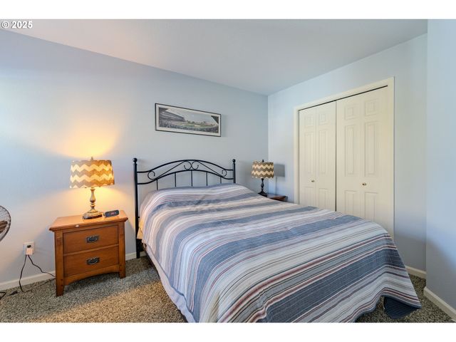 8709 Ne 17TH St, Vancouver, WA 98664