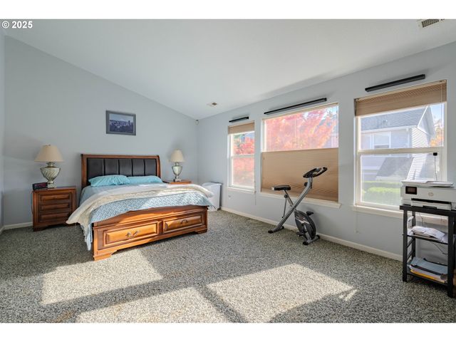 8709 Ne 17TH St, Vancouver, WA 98664