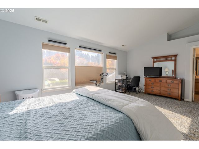 8709 Ne 17TH St, Vancouver, WA 98664